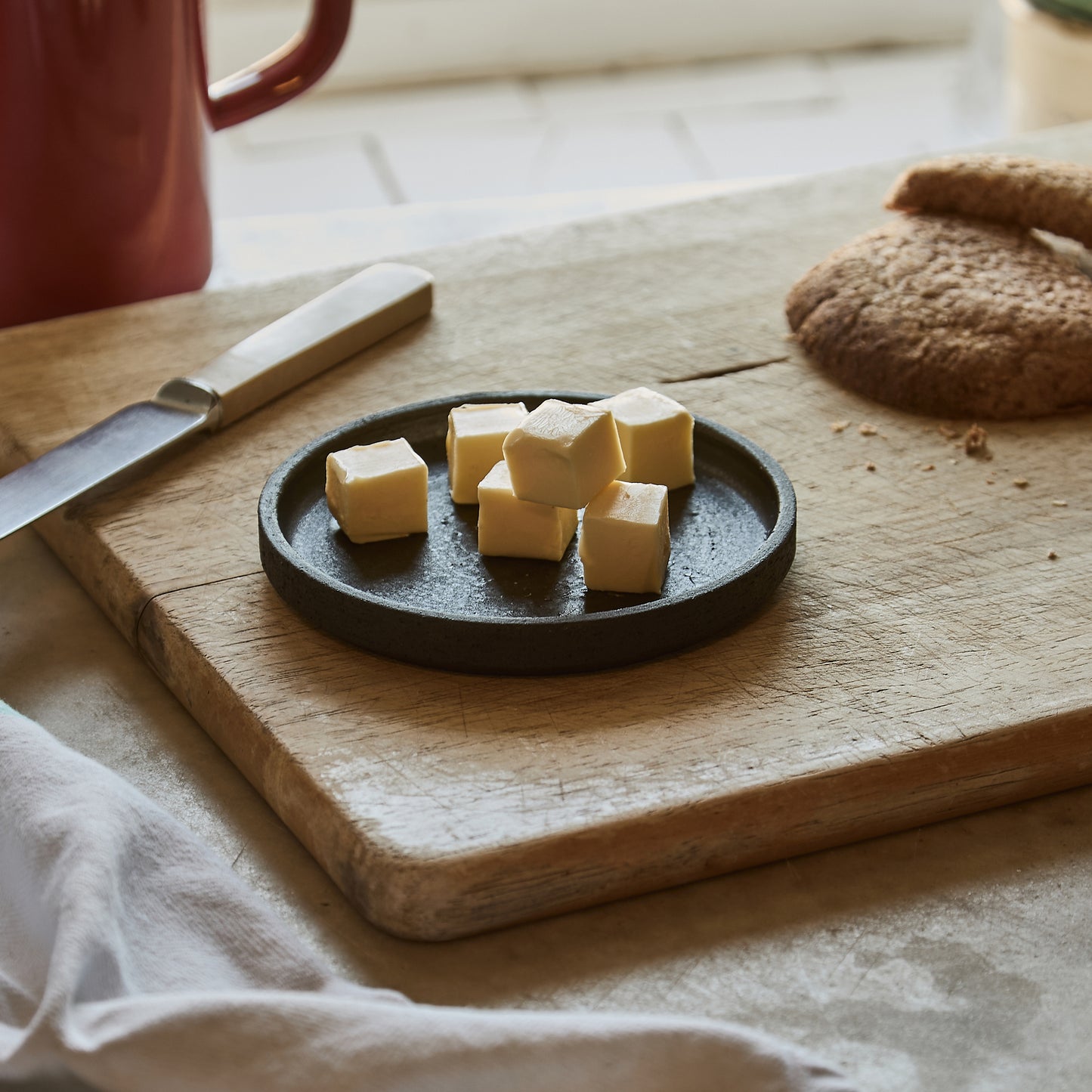 Black stoneware plate
