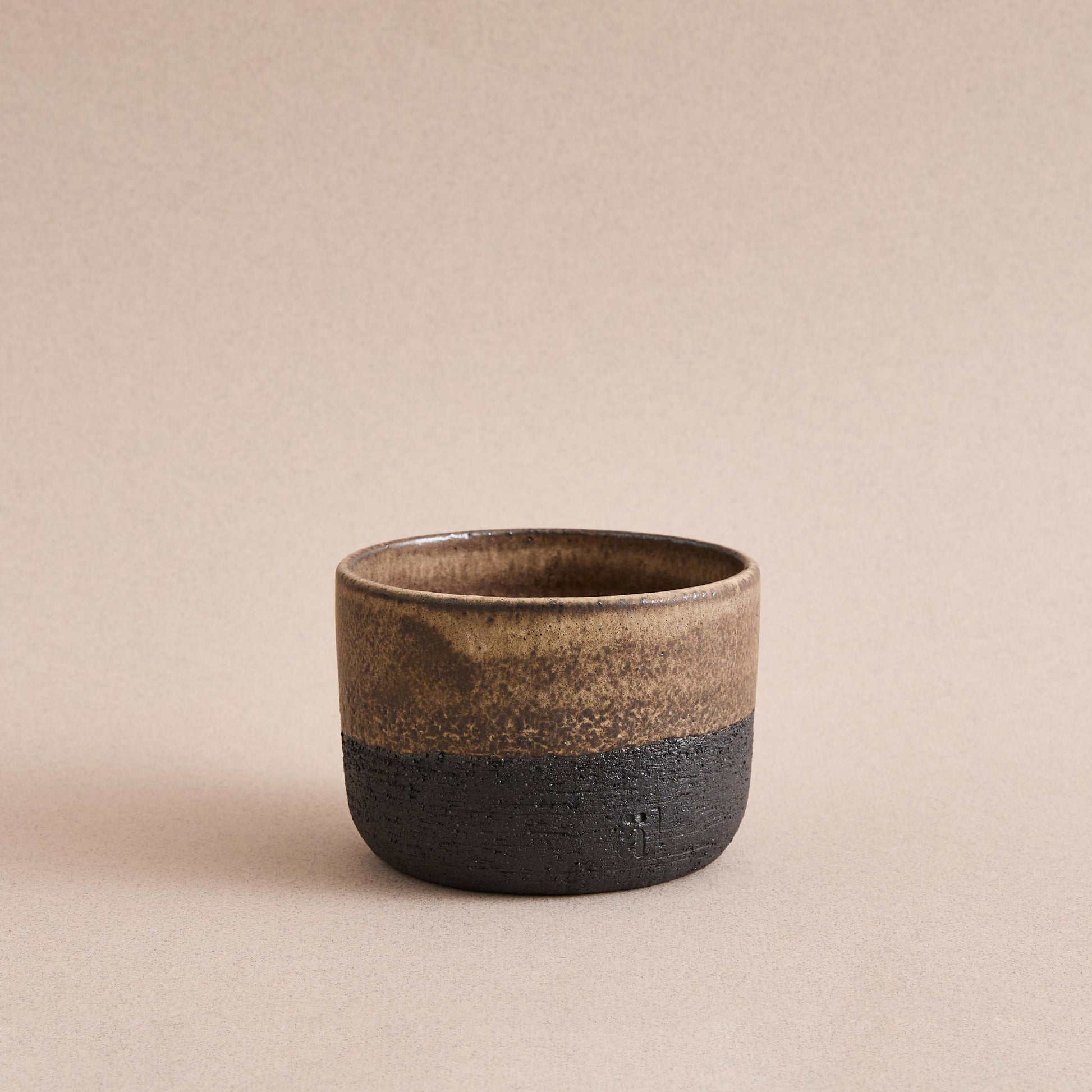 Oatmeal_Black_Beaker 