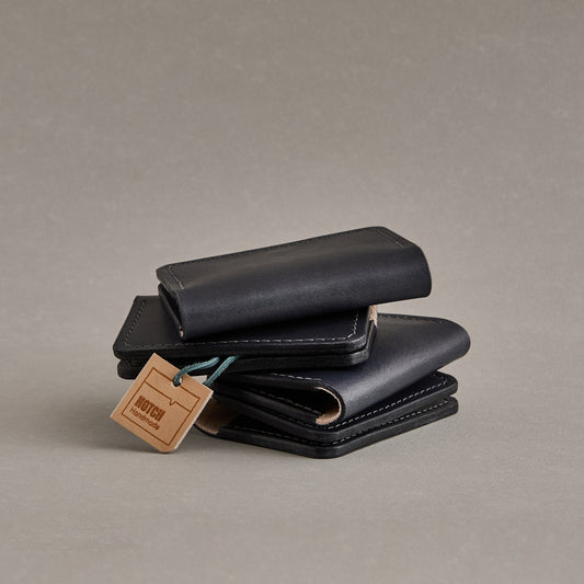 leather card holder 
